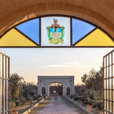 Relais Borgo Segine منتجع ميليندونيو